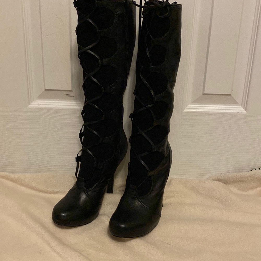 Women BeBe black leather sexy tie up boots Black size 8